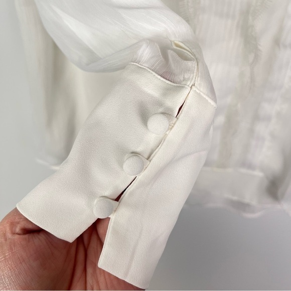 2/$30 White House Black Market Elegant Off White Women's Lace Semi sheer Top - Picture 6 of 11